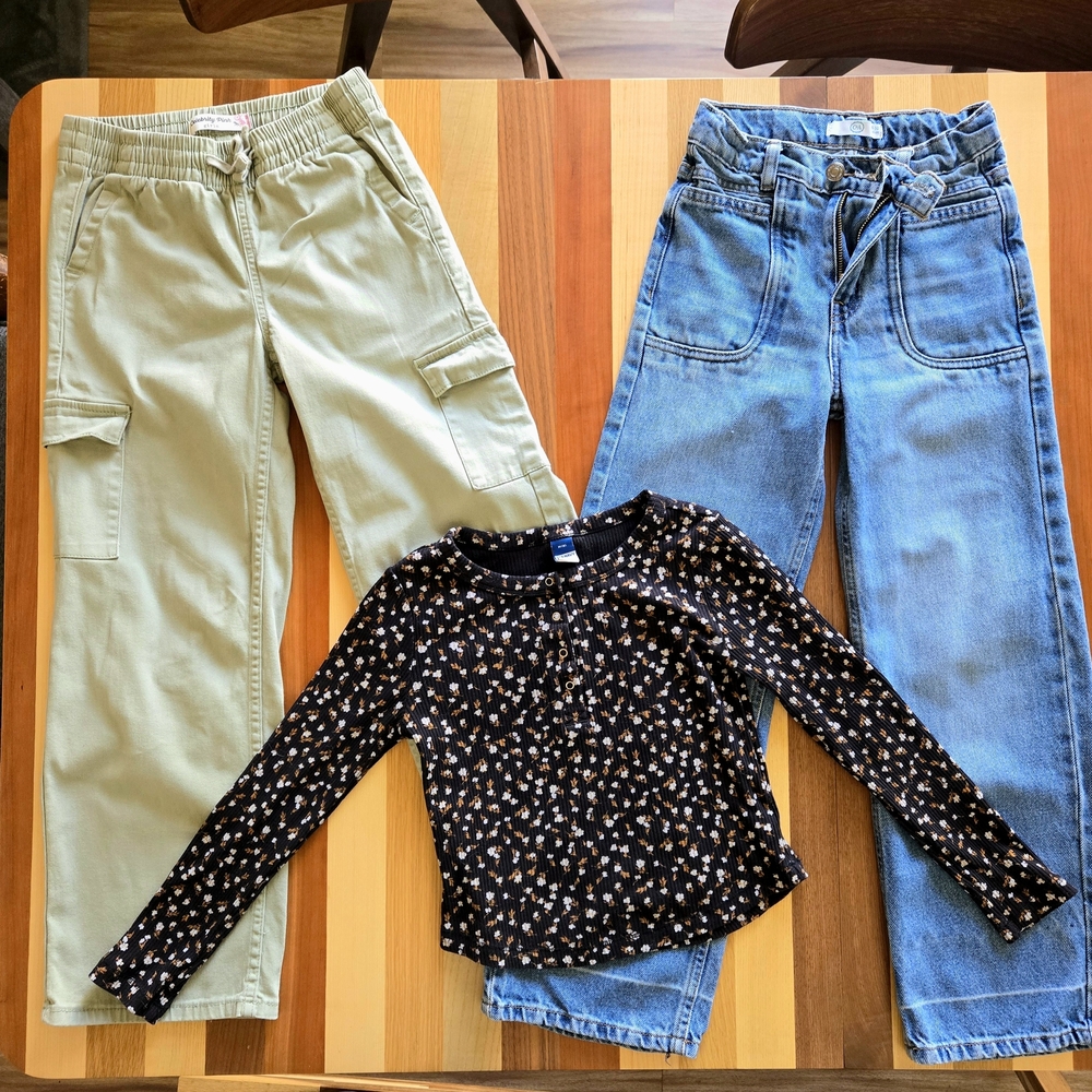 Bundle, C&A Jeans, Celebrity Pink Cargo Pants And Old Navy Shirt. 8-10 Girls